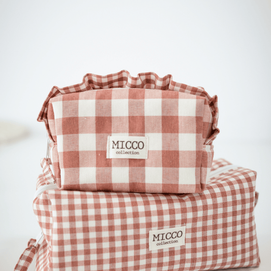 Neceser pequeño volante cuadros rosa