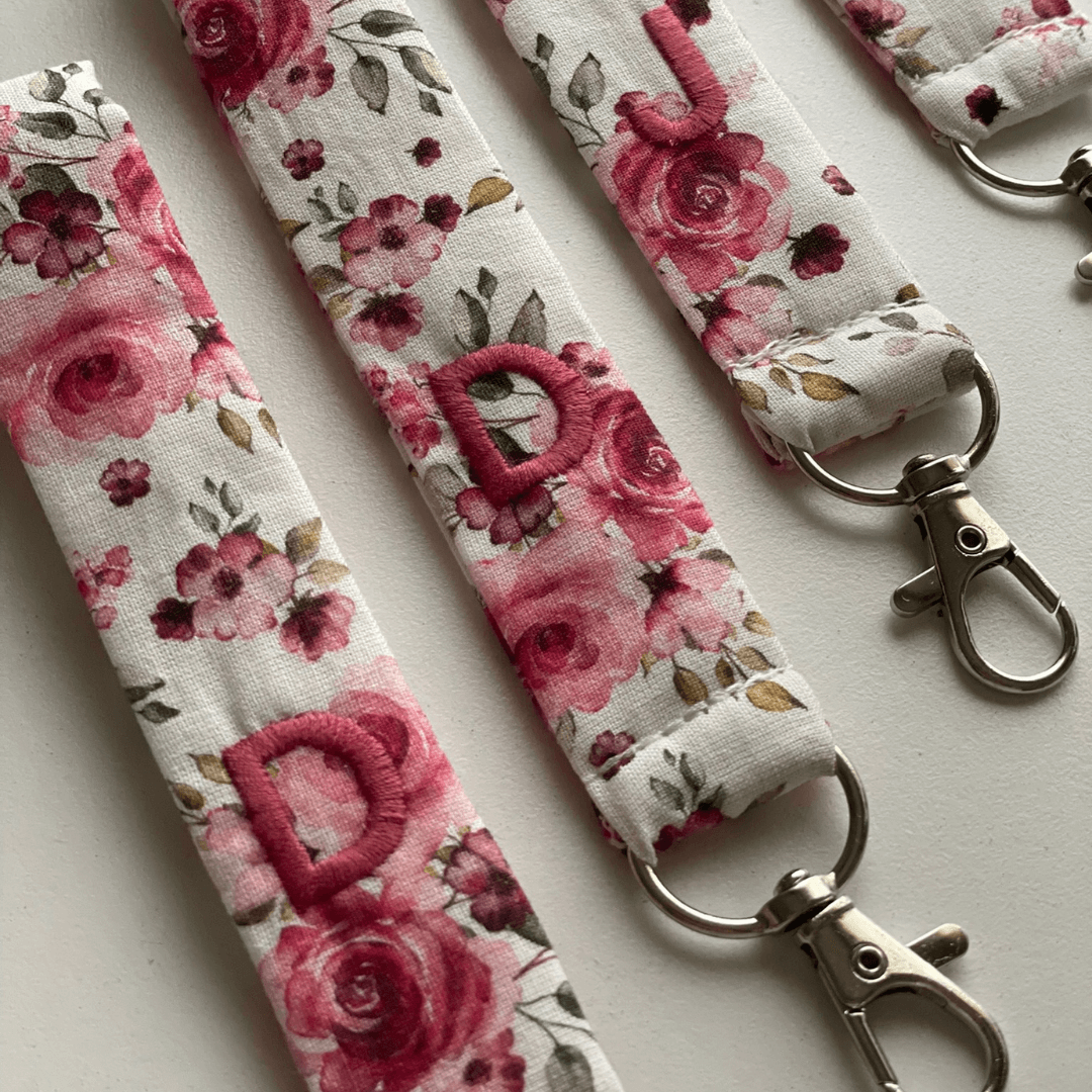 Llavero de tela flores personalizado