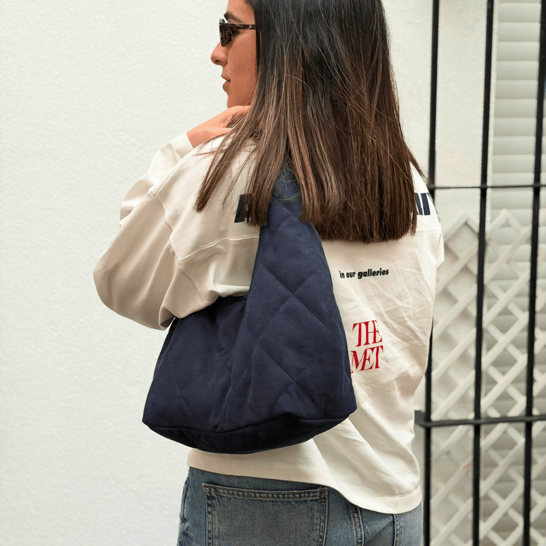 Bolso acolchado tipo hobo de pana verde azul marino