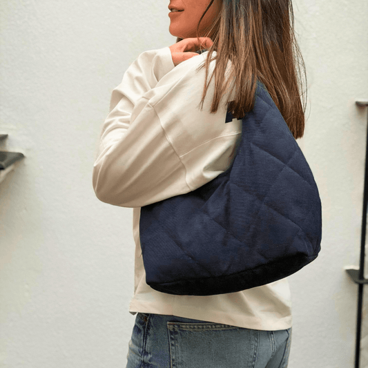 Bolso acolchado tipo hobo de pana verde azul marino