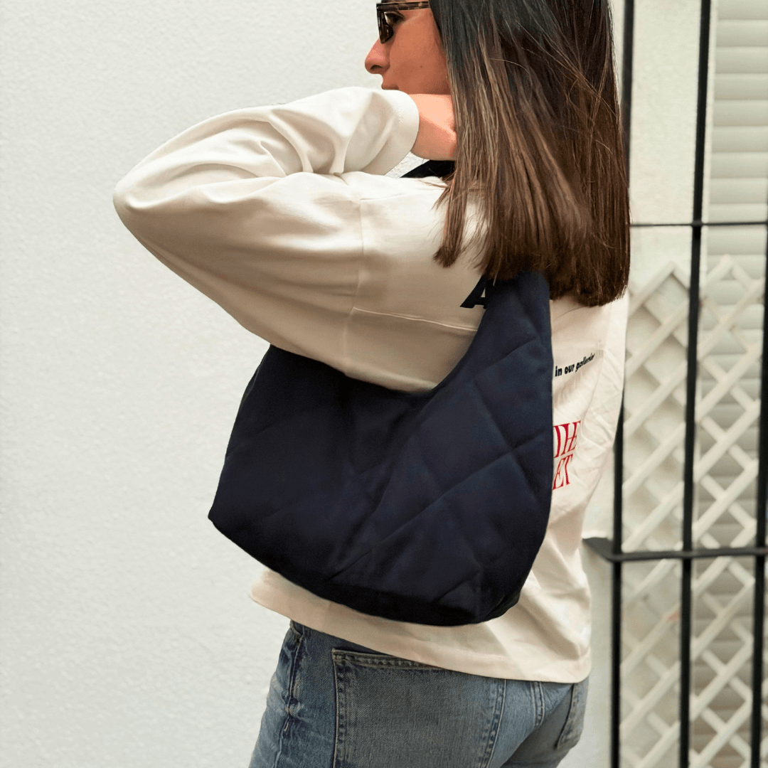 Bolso acolchado tipo hobo de pana verde azul marino