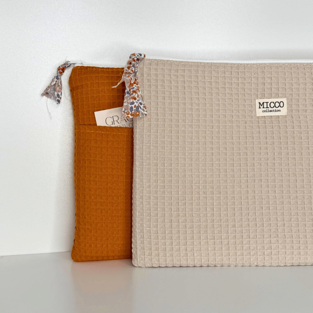 Funda acolchada para ordenador o tablet personalizada en tejido waffle