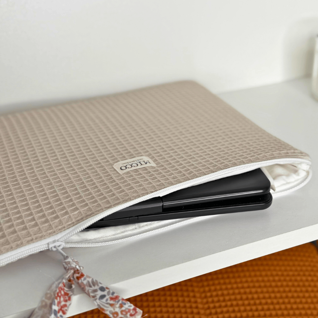 Funda acolchada para ordenador o tablet personalizada en tejido waffle