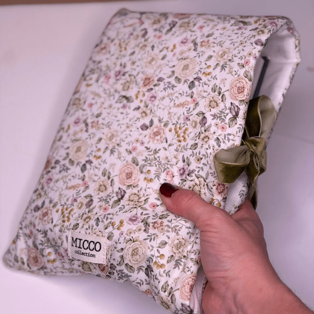 Funda de libro estampado flores