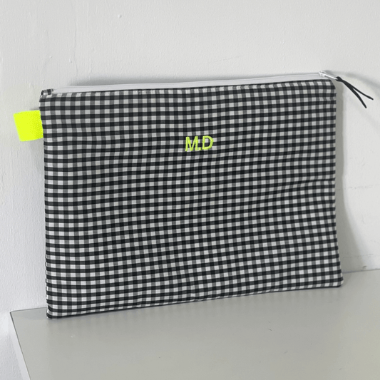 Funda ordenador personalizada vichy negro y fluor